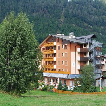 Hotel Derby Aprica Exterior foto